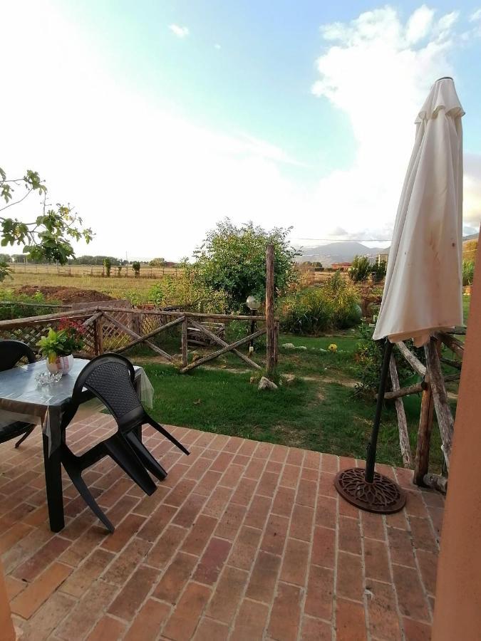 Casale Cavatella Bed & Breakfast Sermoneta Exterior photo