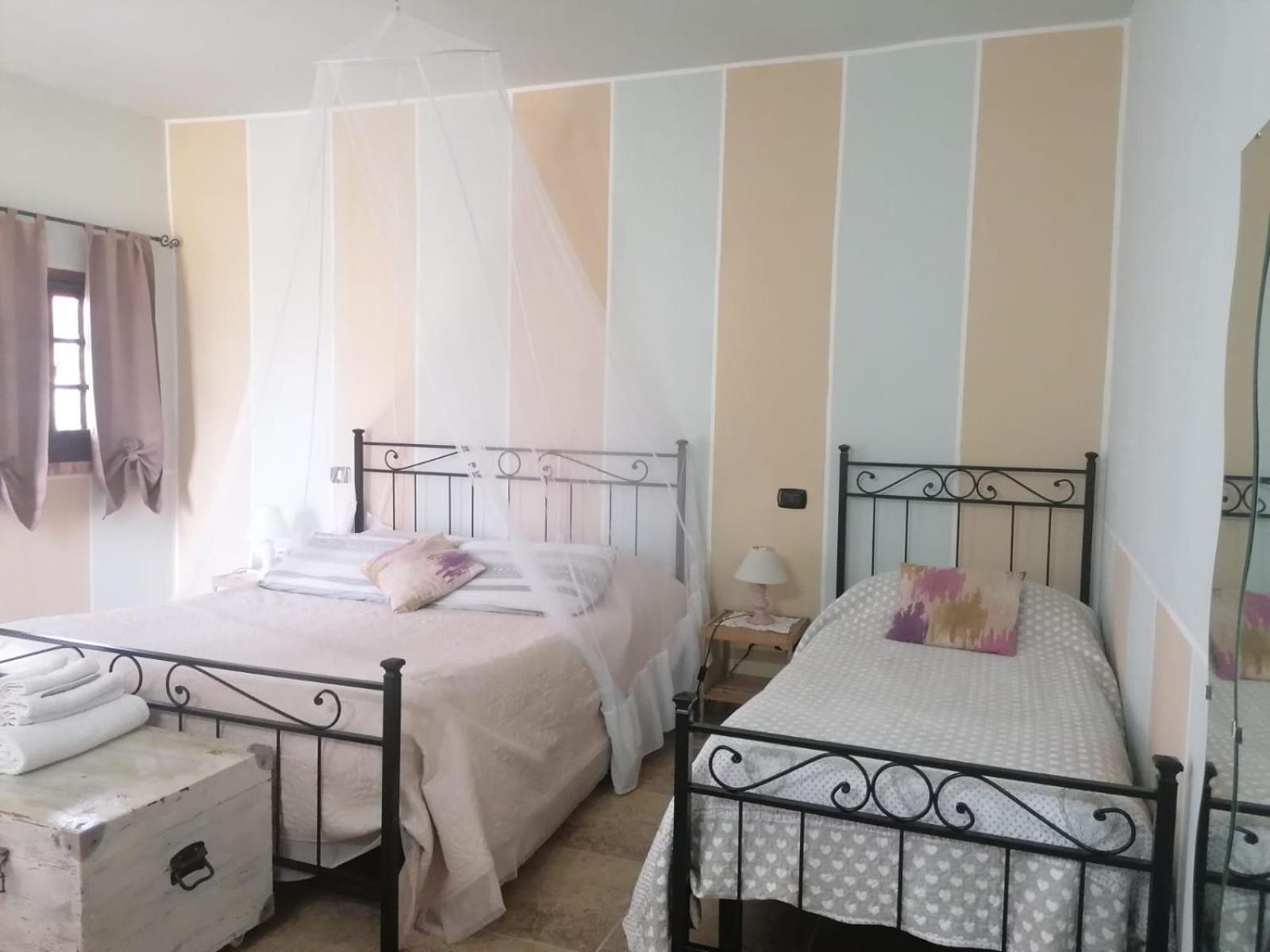 Casale Cavatella Bed & Breakfast Sermoneta Exterior photo